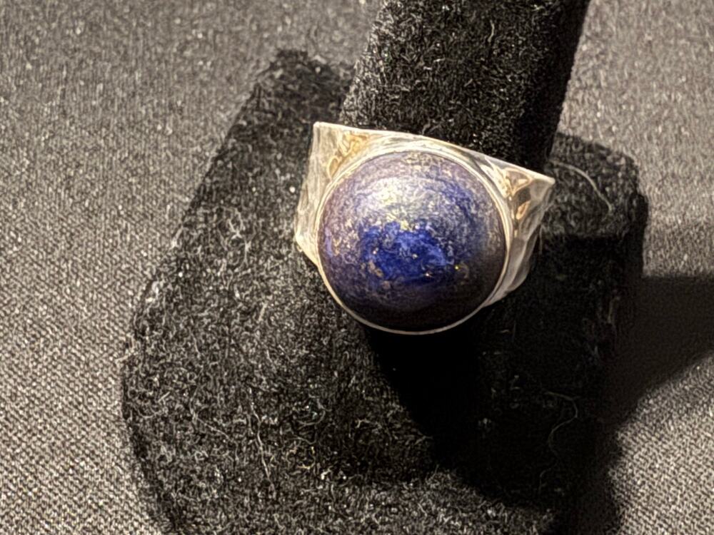 925 Sterling Lapis Lazuli Dark Blue Cabochon Size 7.5 Ring